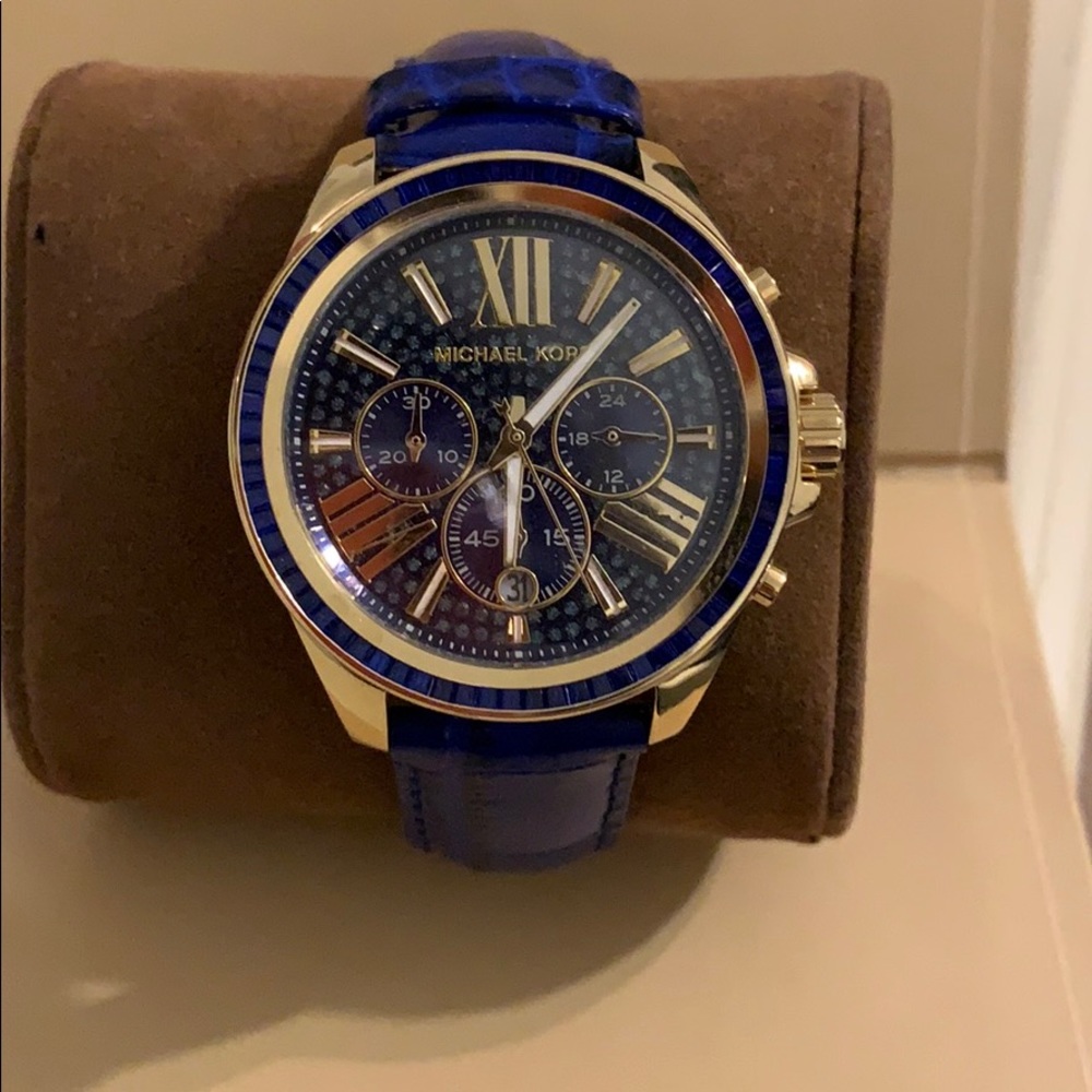 NEVER WORN navy/gold Michael Kors Watch